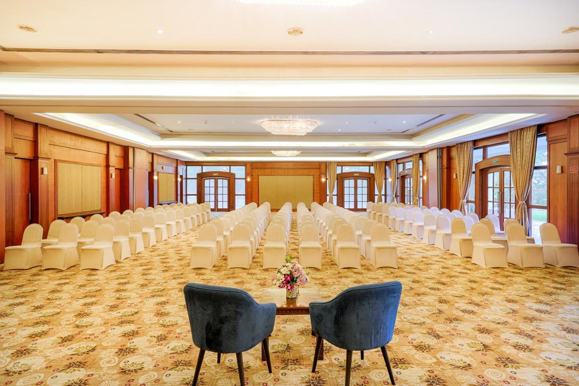 Club Mahindra Golden Landmark, Mysuru Экстерьер фото